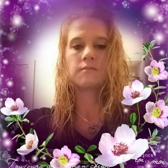 Meet your Posher, Sandy - Picture 1 of 1